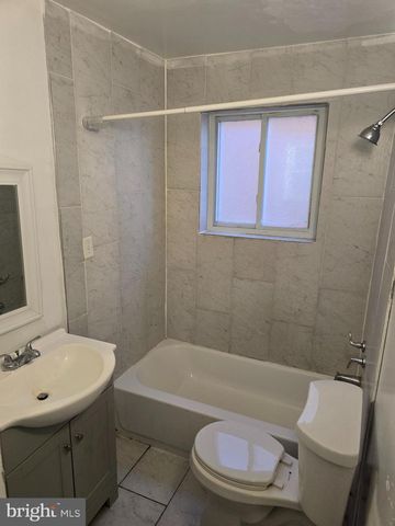 5131 HANNA PL SE, Washington, DC 20019