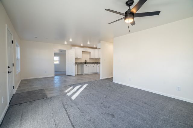 301 Simpson St, Lawrenceburg, TN 38464