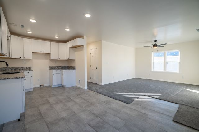 301 Simpson St, Lawrenceburg, TN 38464