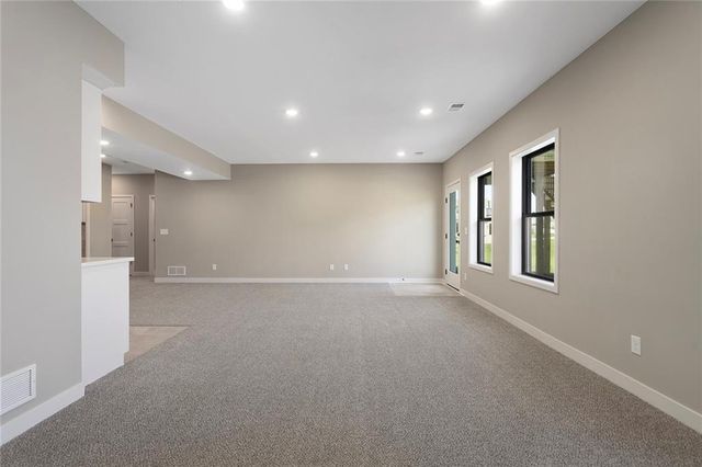 13616 Clover Court, Kearney, MO 64060