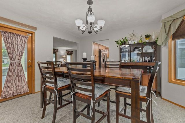 1079 GRASSY PLAINS DRIVE, Neenah, WI 54956