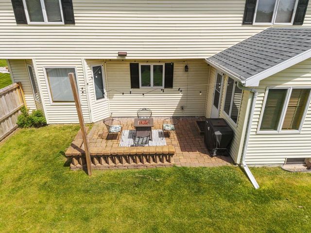 1079 GRASSY PLAINS DRIVE, Neenah, WI 54956