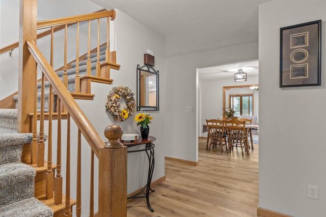 1079 GRASSY PLAINS DRIVE, Neenah, WI 54956