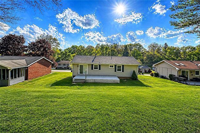 111 Roosevelt Drive, Center Twp, PA 15061