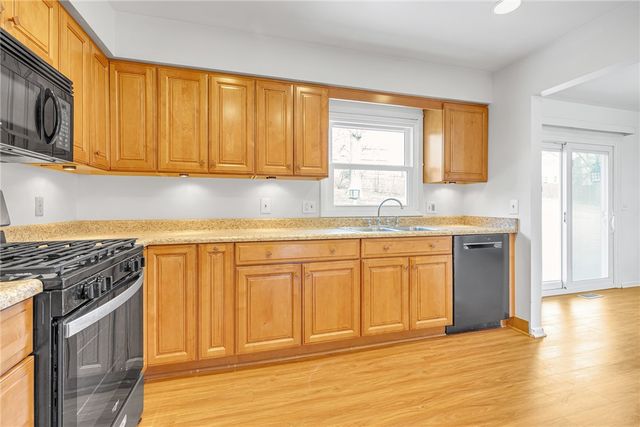 111 Roosevelt Drive, Monaca, PA 15061