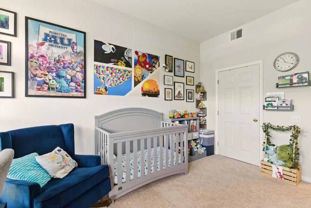 Image 19 of property listing at 633 Swallowtail Court, Brisbane, CA 94005