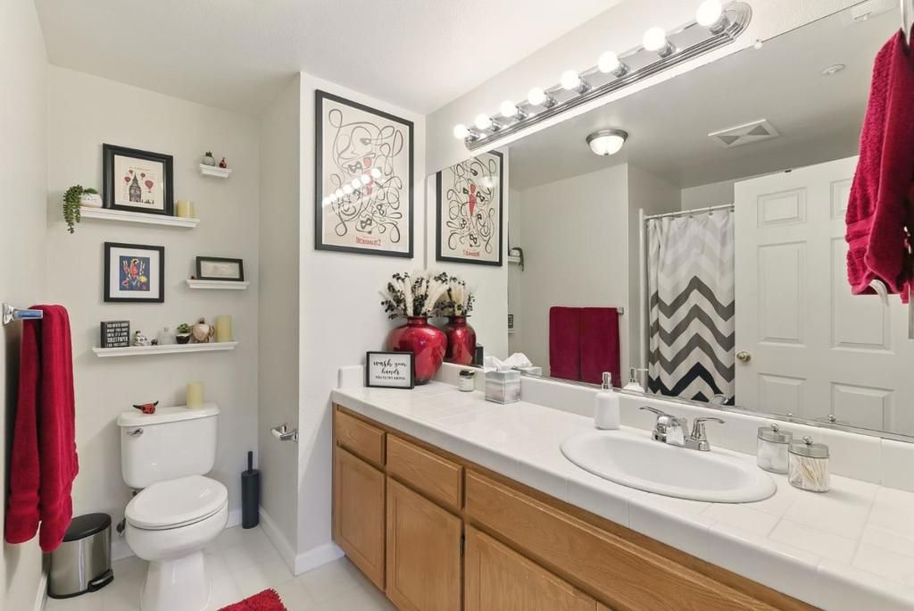 Image 20 of property listing at 633 Swallowtail Court, Brisbane, CA 94005