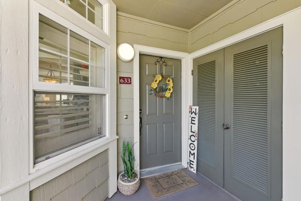 Image 27 of property listing at 633 Swallowtail Court, Brisbane, CA 94005