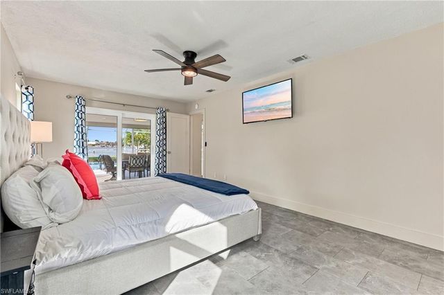 404 SW 53rd TER, Cape Coral, FL 33914