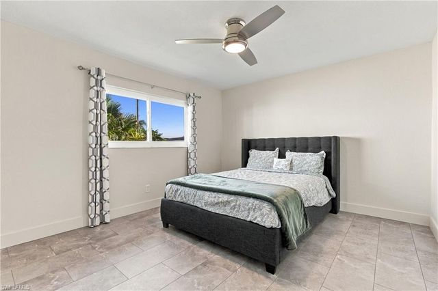 404 SW 53rd TER, Cape Coral, FL 33914