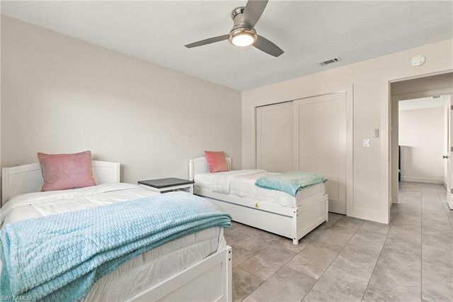 404 SW 53rd TER, Cape Coral, FL 33914