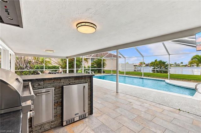 404 SW 53rd TER, Cape Coral, FL 33914