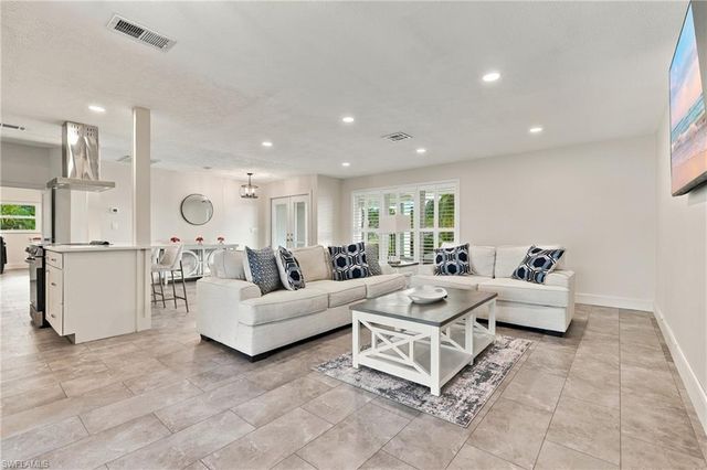 404 SW 53rd TER, Cape Coral, FL 33914