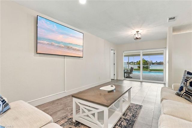404 SW 53rd TER, Cape Coral, FL 33914