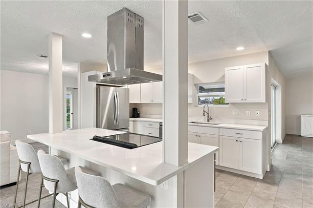 404 SW 53rd TER, Cape Coral, FL 33914