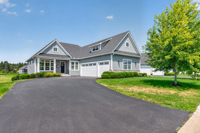 37 Summit Farm Lane, White Bear Lake, MN 55110