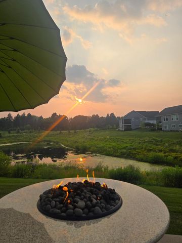 37 Summit Farm Lane, White Bear Lake, MN 55110