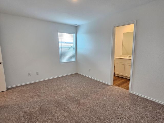 704 Commander Abbott DR, Jarrell, TX 76537