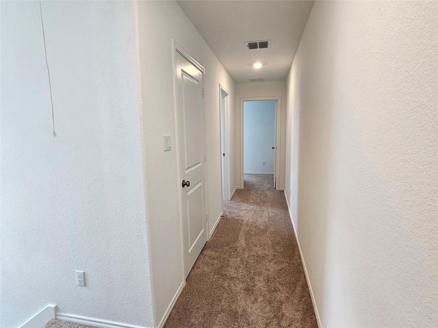 704 Commander Abbott DR, Jarrell, TX 76537