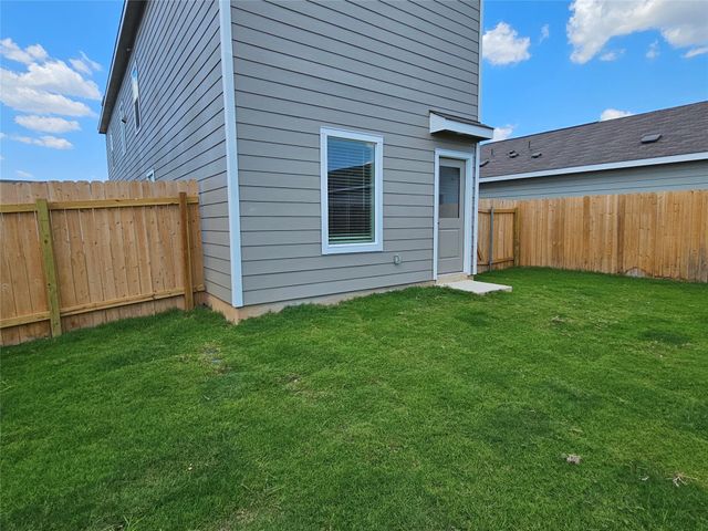 704 Commander Abbott DR, Jarrell, TX 76537