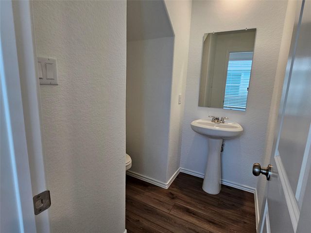 704 Commander Abbott DR, Jarrell, TX 76537