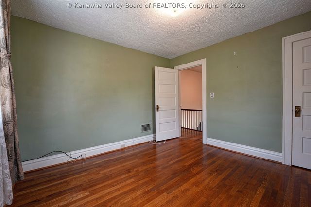 305 Swarthmore Avenue, Charleston, WV 25302