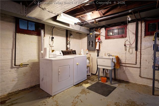 305 Swarthmore Avenue, Charleston, WV 25302