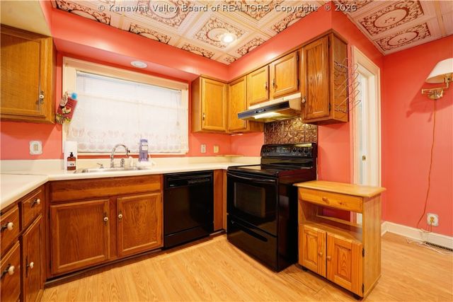 305 Swarthmore Avenue, Charleston, WV 25302