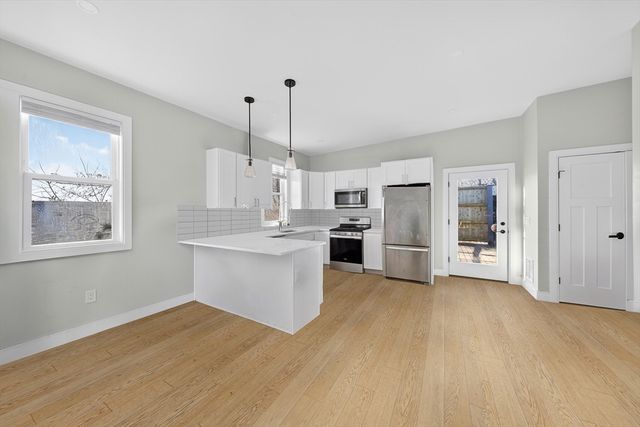 3 Walley Street, Boston, MA 02128