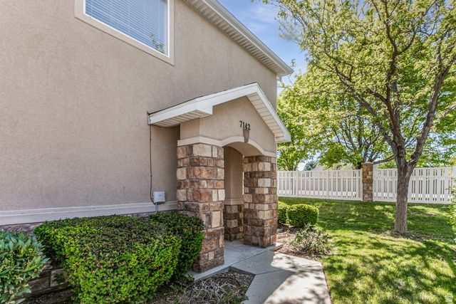 7142 S KRISTILYN LN, West Jordan, UT 84084