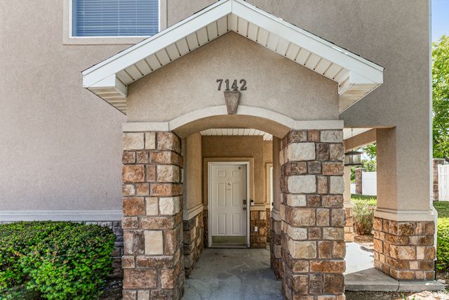 7142 S KRISTILYN LN, West Jordan, UT 84084