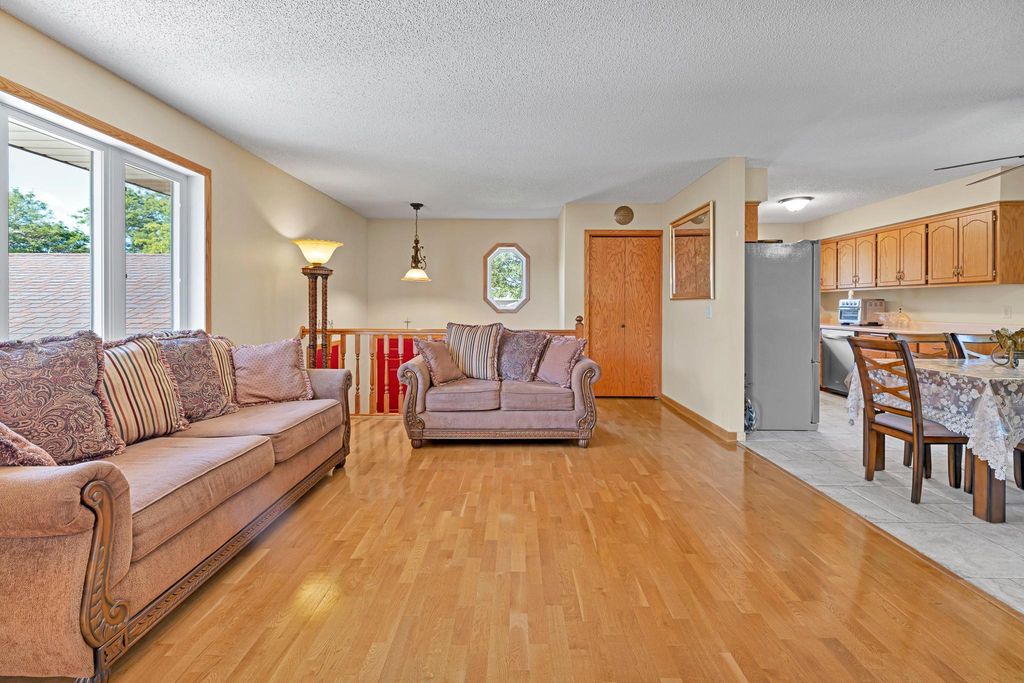 343 Pierce Street NE, Minneapolis, MN 55413 — photo 4