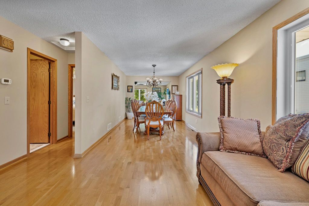 343 Pierce Street NE, Minneapolis, MN 55413 — photo 5