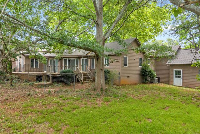 200 Chenault Road, Townville, SC 29689