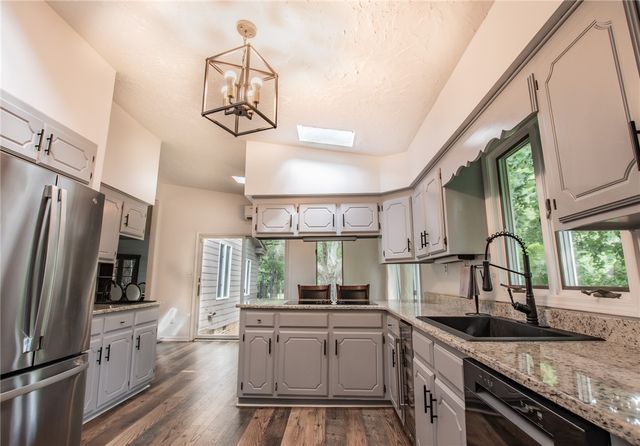 200 Chenault Road, Townville, SC 29689