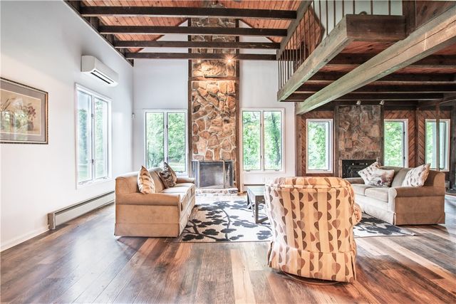 200 Chenault Road, Townville, SC 29689