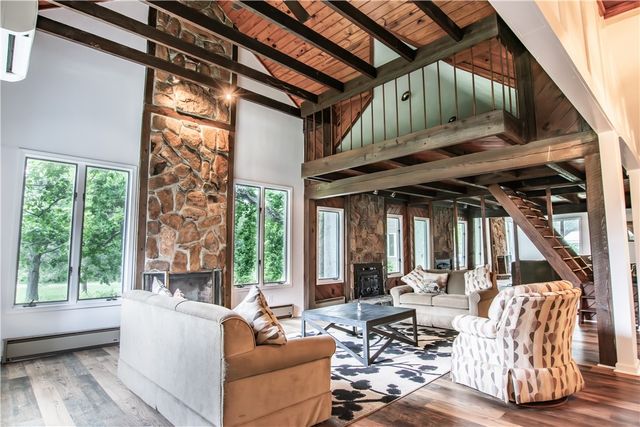 200 Chenault Road, Townville, SC 29689