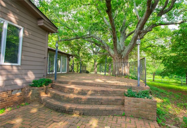 200 Chenault Road, Townville, SC 29689