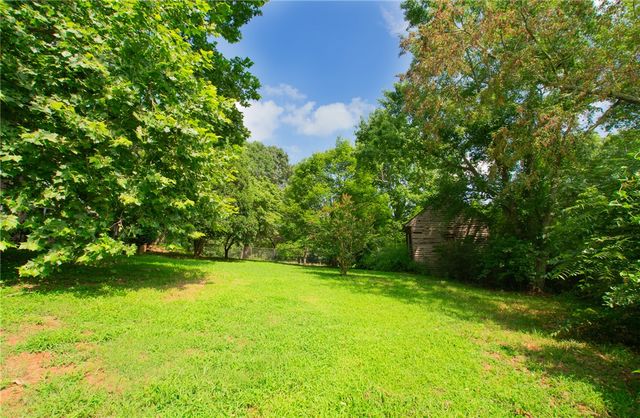 200 Chenault Road, Townville, SC 29689