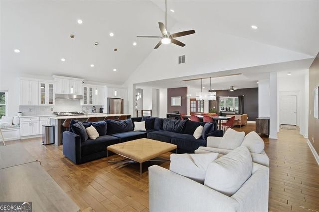 5384 Harris Circle, Dunwoody, GA 30338
