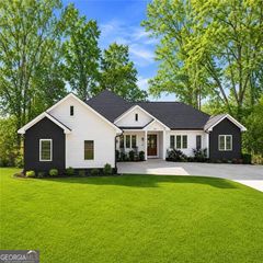 5384 Harris Circle, Dunwoody, GA 30338