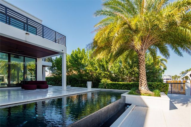 128 Fiesta Way, Fort Lauderdale, FL 33301