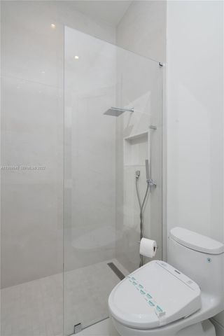 128 Fiesta Way, Fort Lauderdale, FL 33301