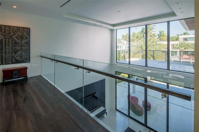 128 Fiesta Way, Fort Lauderdale, FL 33301