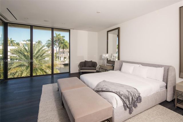 128 Fiesta Way, Fort Lauderdale, FL 33301