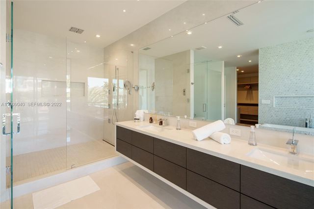 128 Fiesta Way, Fort Lauderdale, FL 33301