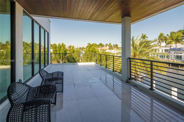 128 Fiesta Way, Fort Lauderdale, FL 33301