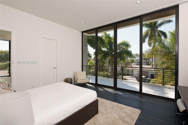 128 Fiesta Way, Fort Lauderdale, FL 33301