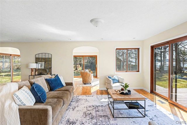 2761 East Lake Road, Skaneateles, NY 13152