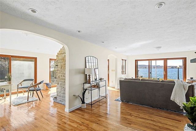 2761 East Lake Road, Skaneateles, NY 13152